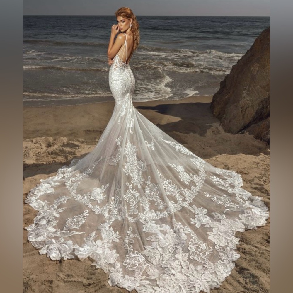 Wedding gown size 0